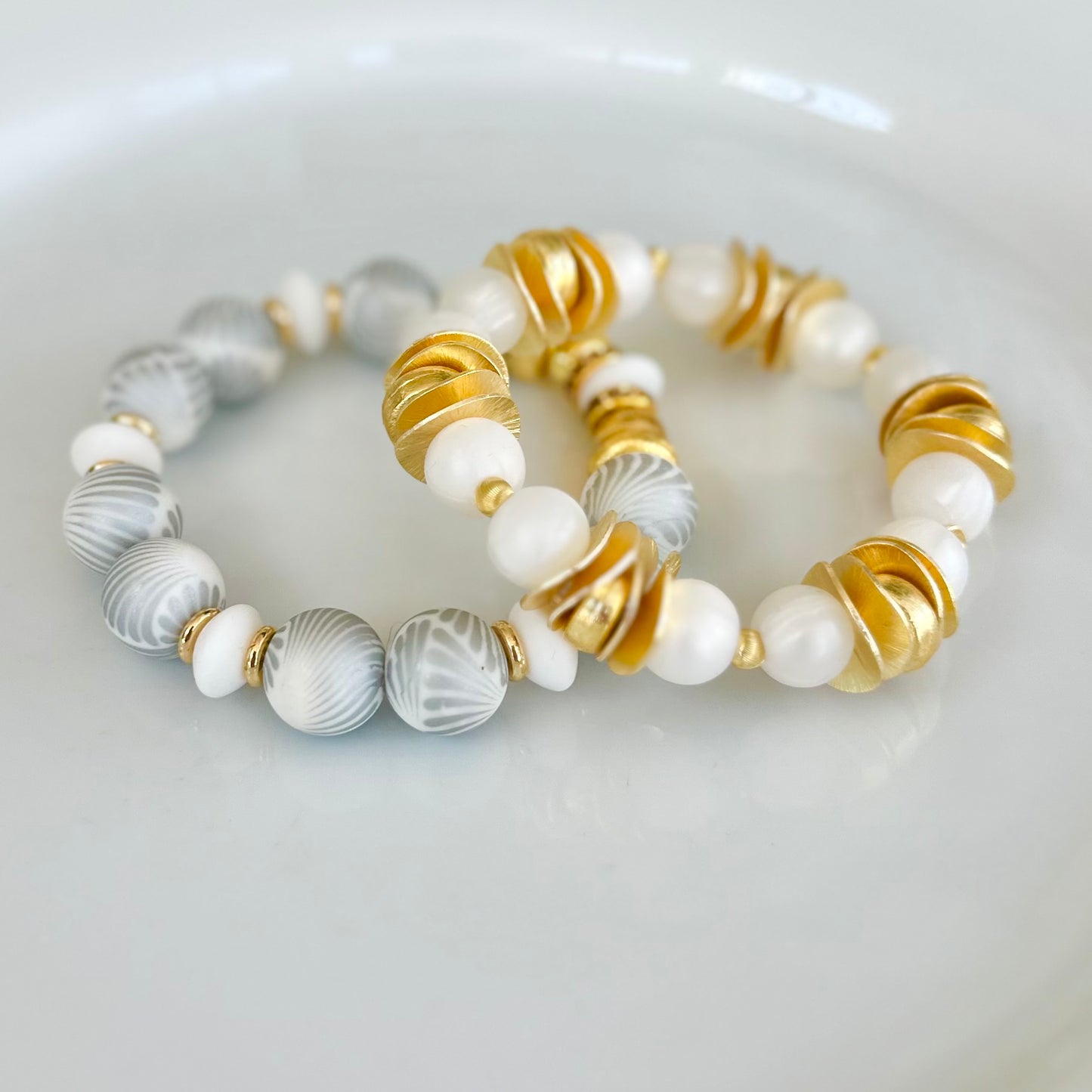 GOLD WAVY DISC AND PEARLIZED IVORY BANGLE