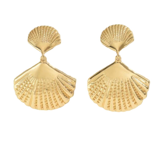 GOLD SEASHELL HOOP EARRING