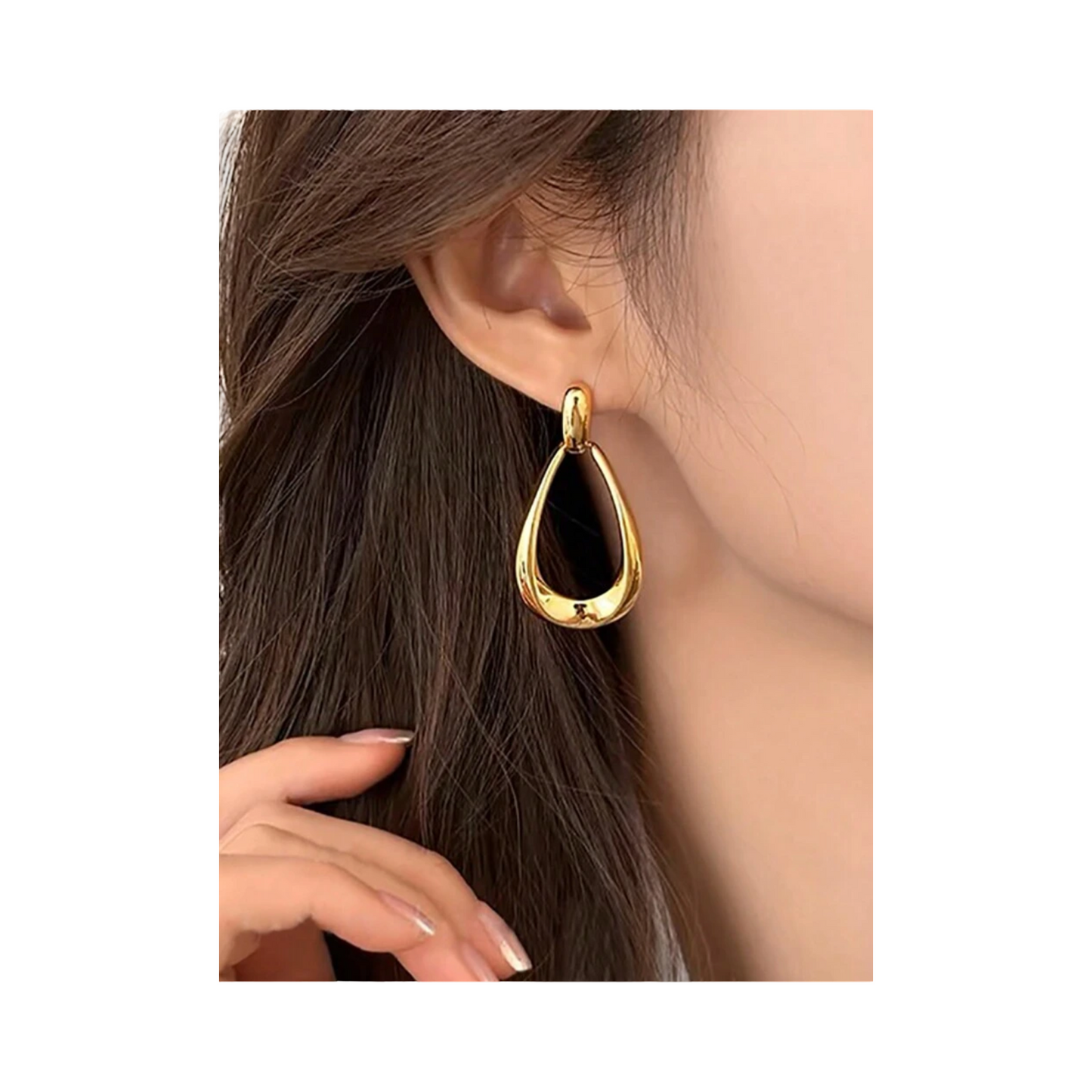 GOLD TEAR DROP EARRING