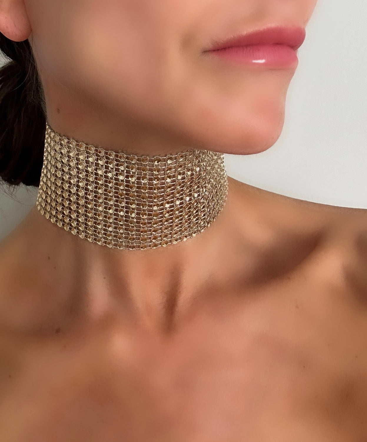 WOVEN SEQUIN GOLD NECK CUFF