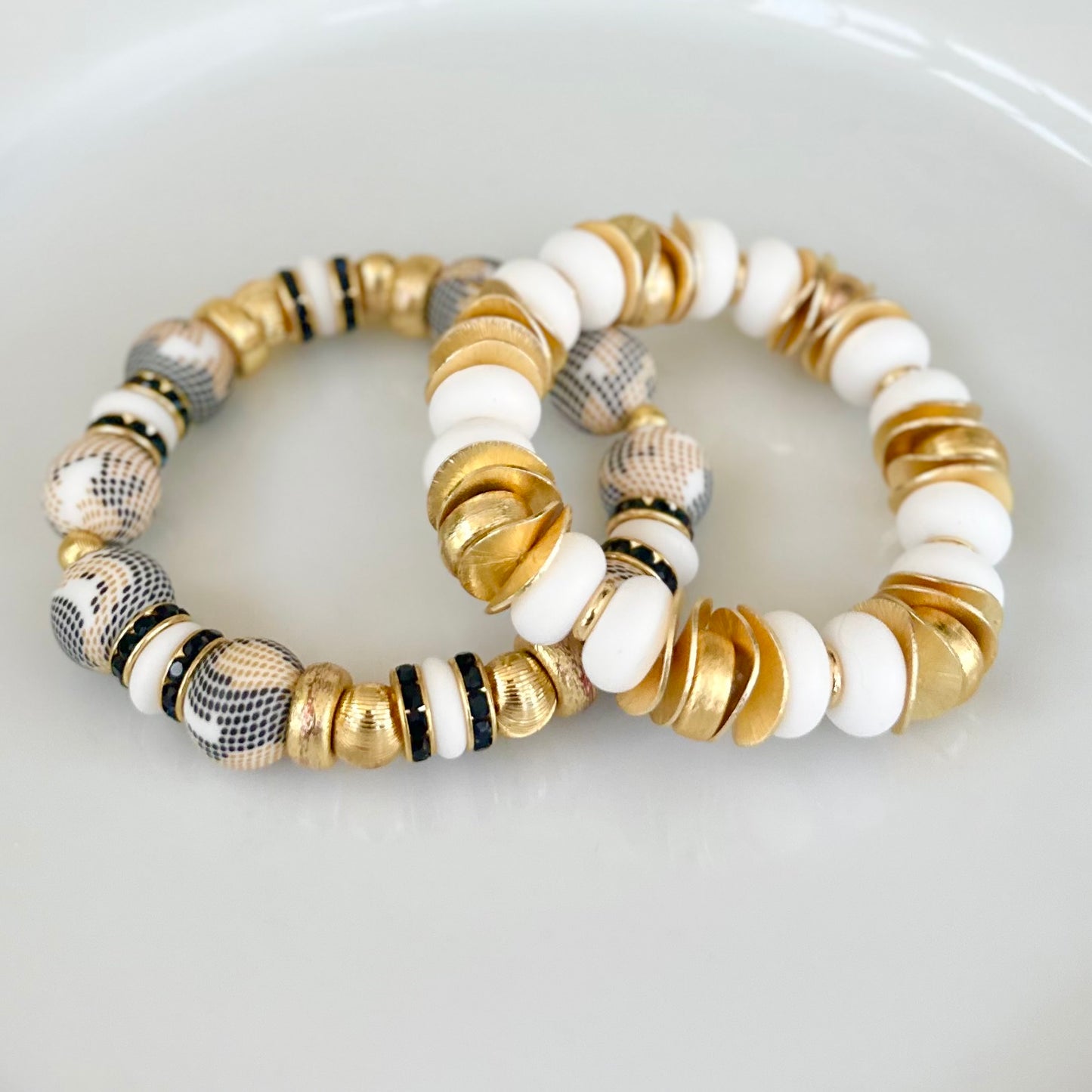 GOLD WAVY DISC AND WHITE BANGLE